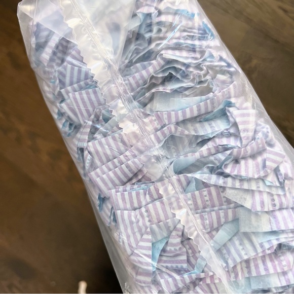 LUVS Diapers Size 5 Paw Patrol Theme 74 Count - Picture 3 of 4